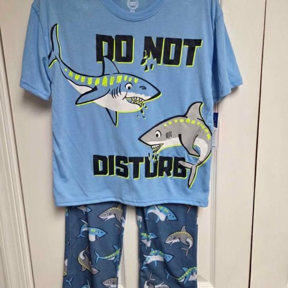 Wonder Nation boys Medium 2 piece pajama set sharks new with tags